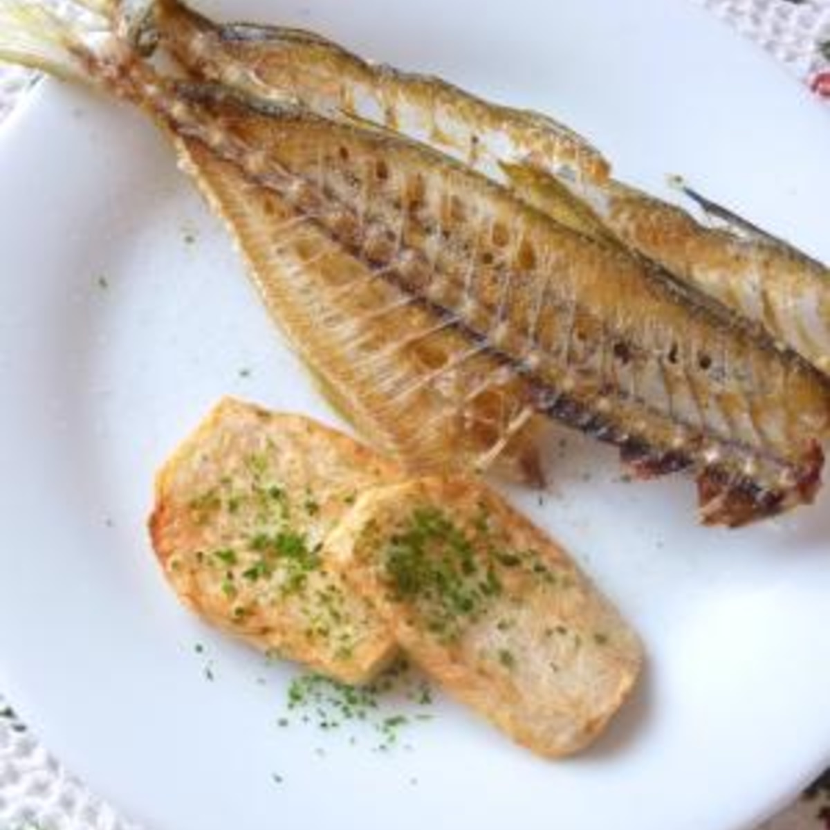 カルシウム補給 ばりばり 丸ごと魚の骨せんべい レシピ 作り方 By Tanta40 楽天レシピ カルシウム補給 ばりばり 丸ごと魚の骨せんべい レシピ 作り方 By Tanta40 楽天レシピ